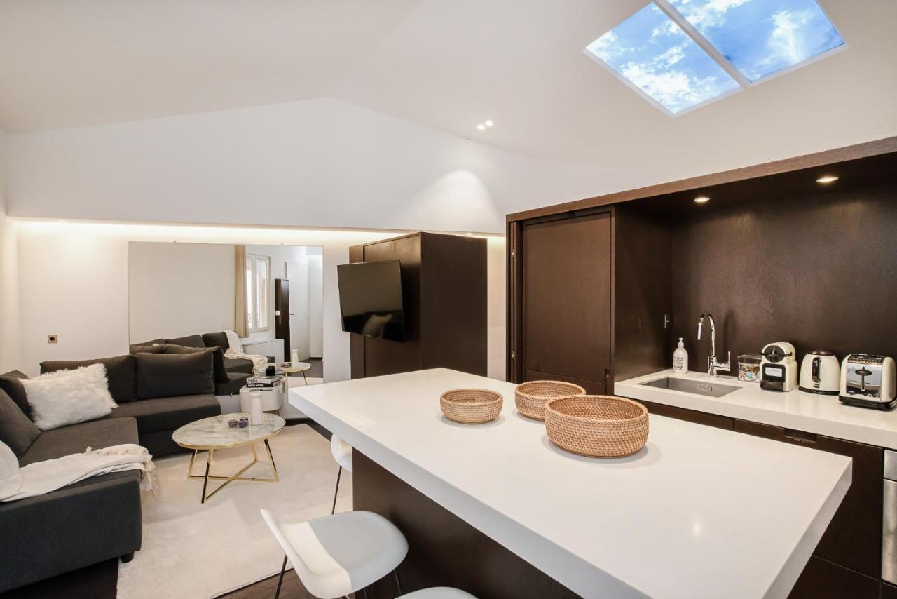 Appartement Place Des Lices Avec Parking Saint-Tropez Exterior photo